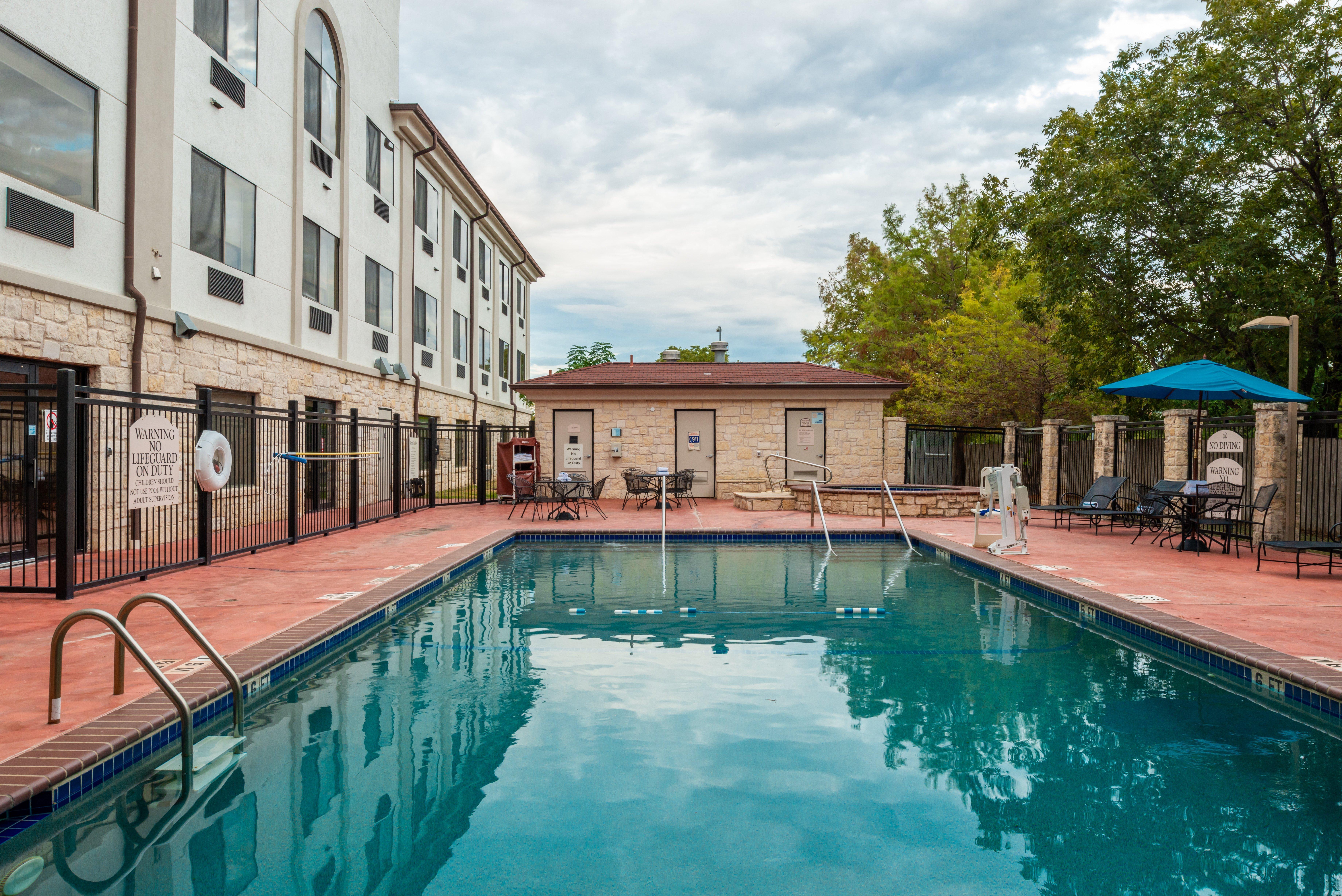 Holiday Inn Express & Suites Austin Nw - Lakeline By Ihg Exteriör bild